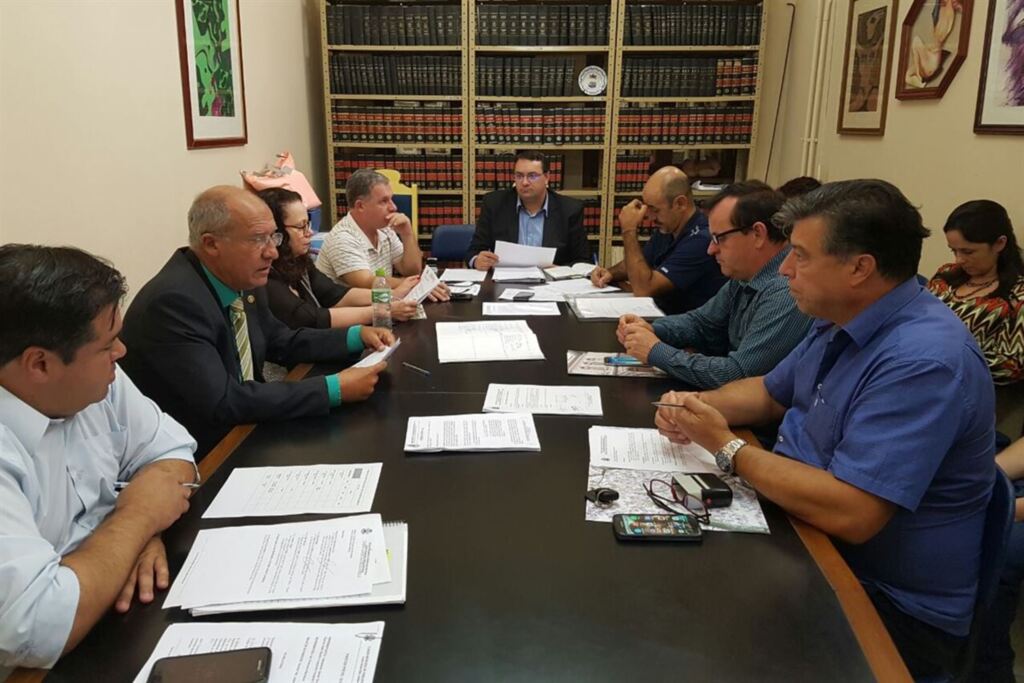 Comissão especial que investiga obra da Câmara é prorrogada