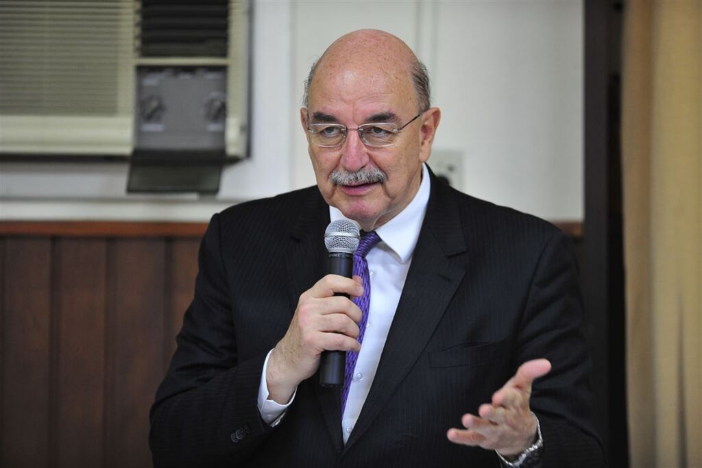 Em visita a Santa Maria, Osmar Terra diz que Hospital Regional atenderá internações só em junho