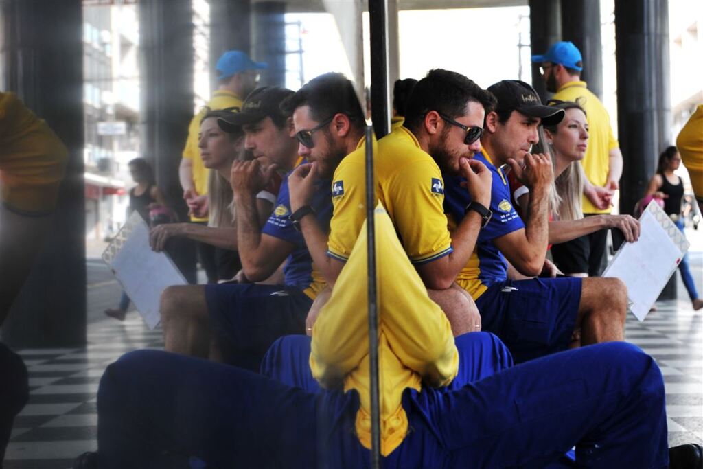 Funcionários dos Correios entram em greve nacional nesta segunda-feira