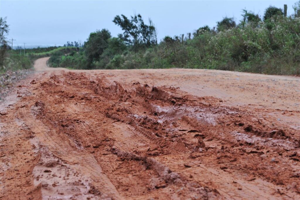 Prefeitura de Santa Maria pretende realizar melhorias em 50 quilômetros de estradas do interior