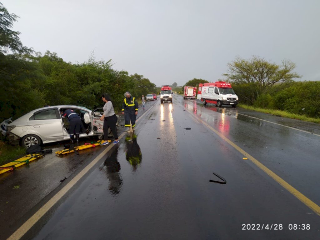 Van da Secretaria de Saúde de Rosário do Sul se envolve em acidente