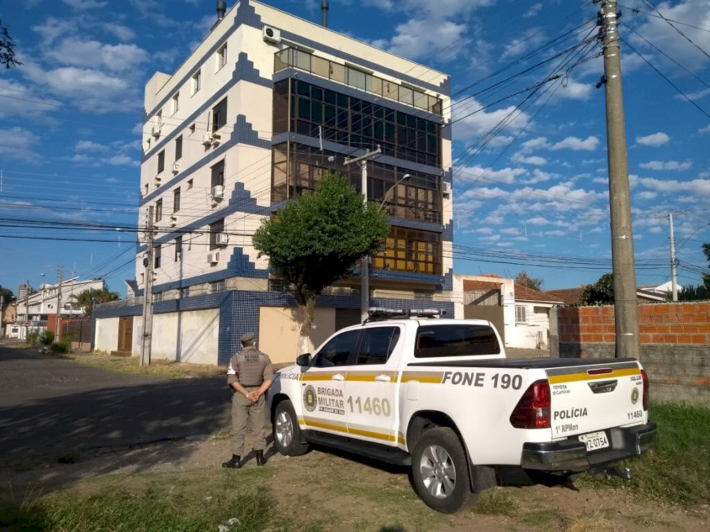 título imagem Homem é preso por embriaguez ao volante no Bairro Tancredo Neves