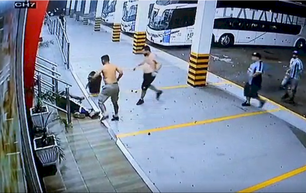 Sentença de torcedores que agrediram gremista deve sair em outubro