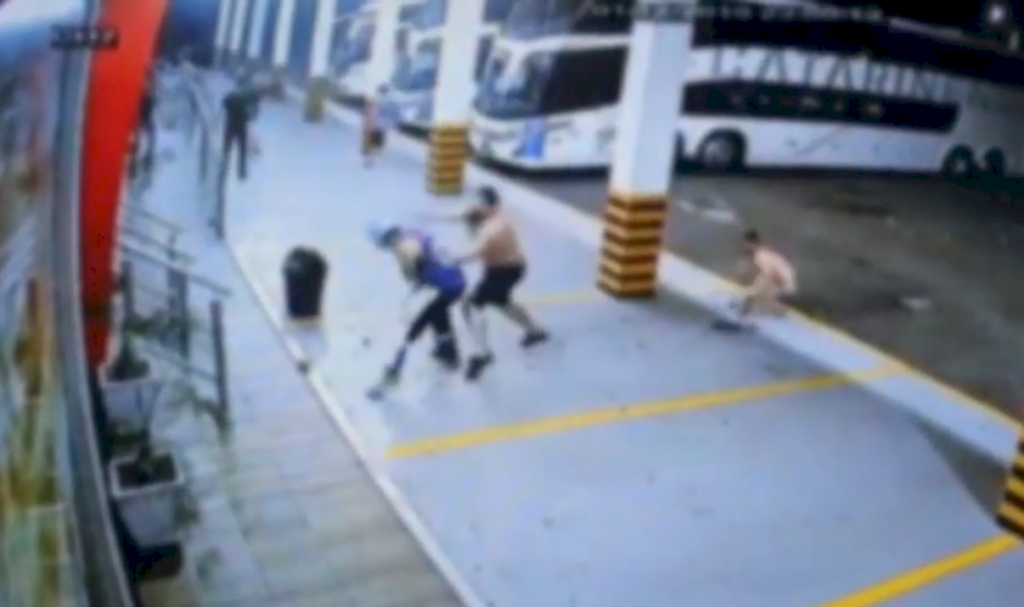 VÍDEO: torcedores de Santa Maria têm prisão decretada após confusão em restaurante