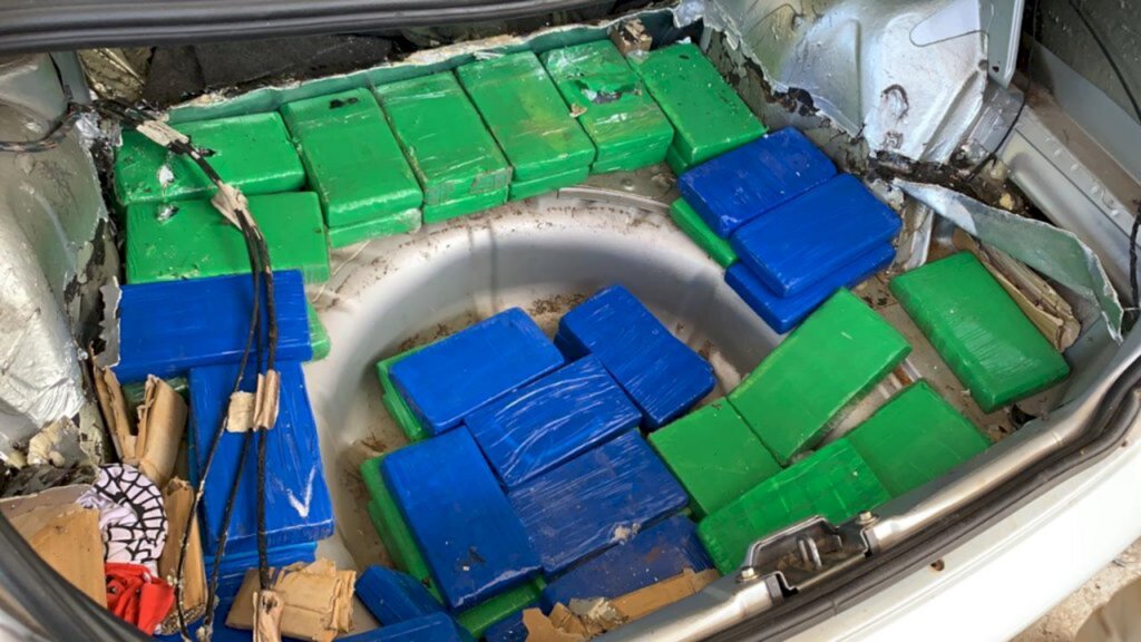 PRF apreende mais de 50 quilos de cocaína na BR-158