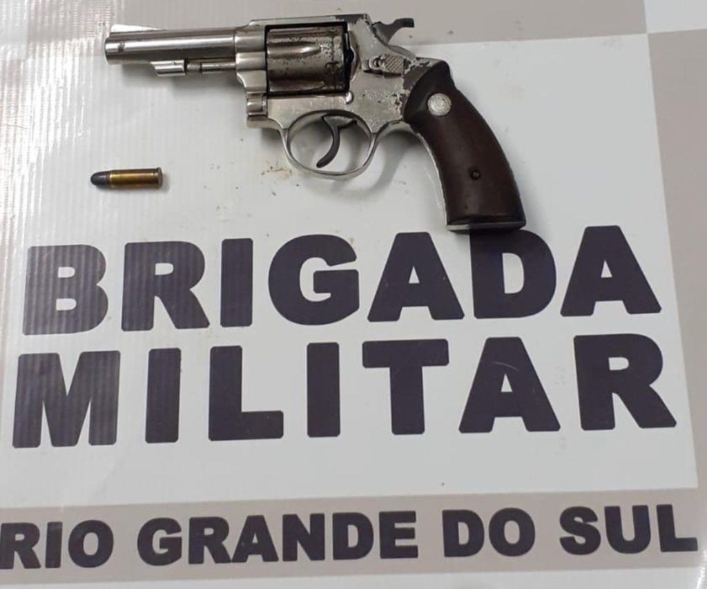 Jovem é detido por porte ilegal de arma de fogo em Santa Maria