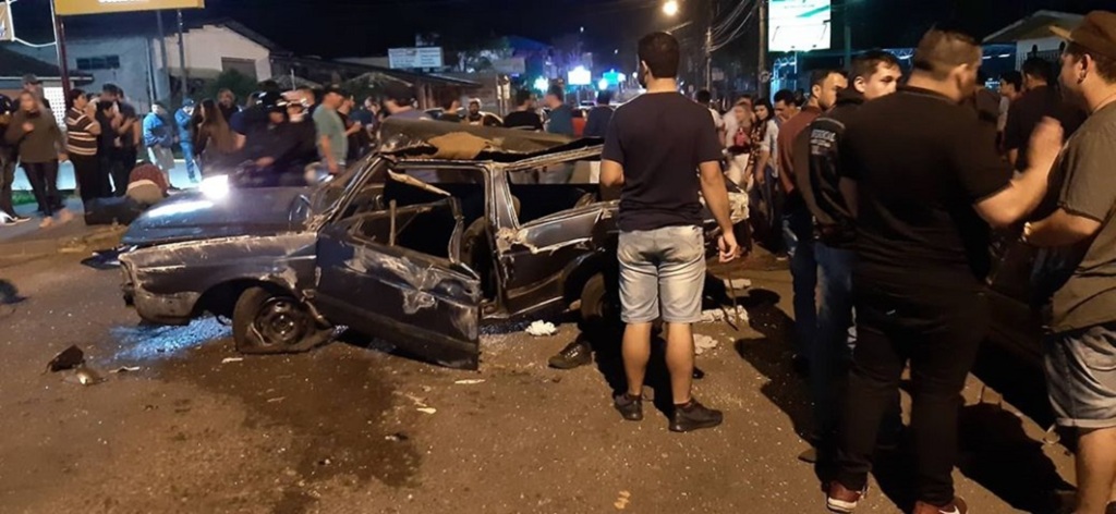 Acidente deixa um jovem morto e outros dois feridos em Santa Maria