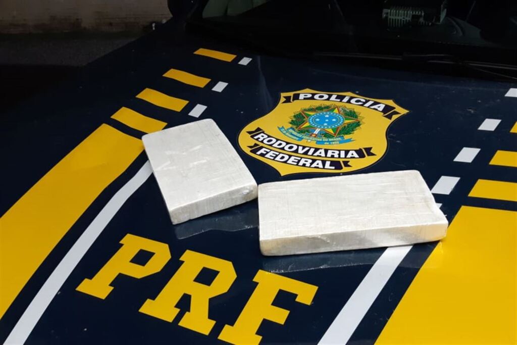 Quatro pessoas são presas por tráfico de drogas em Santa Maria