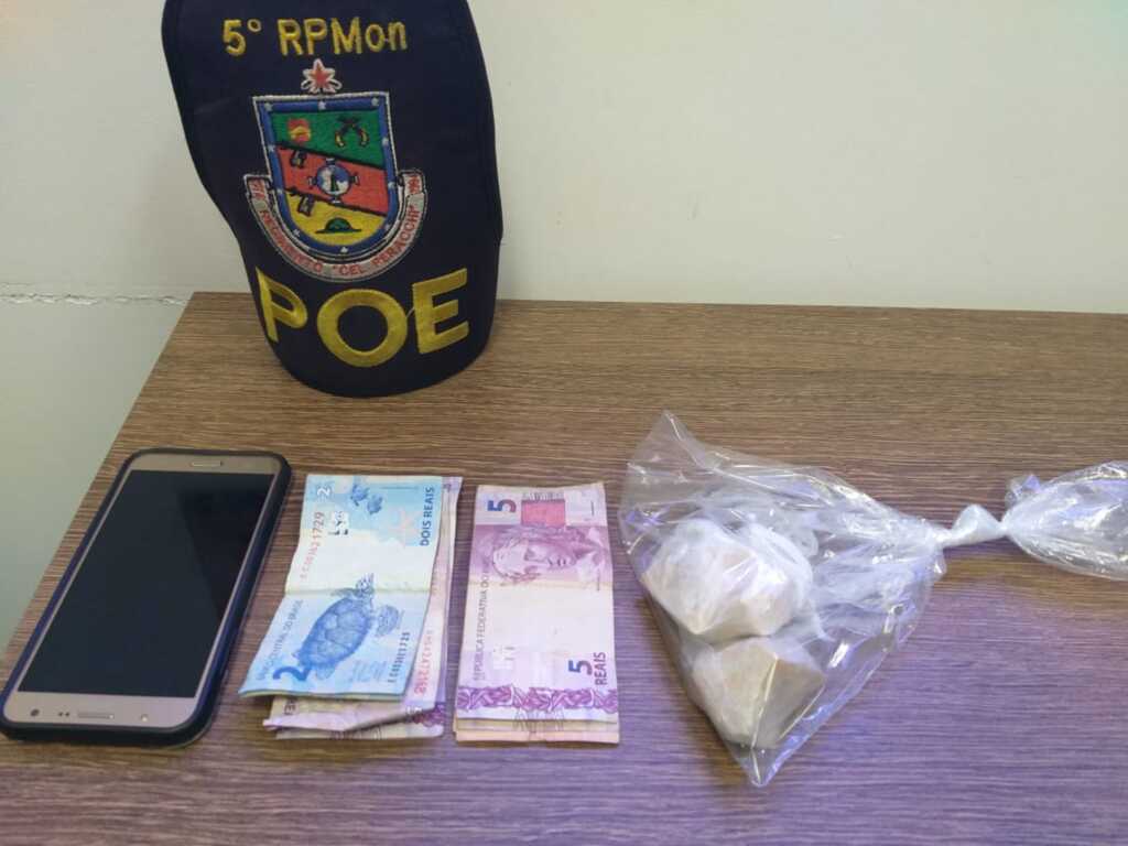 Motorista tenta se passar por Uber após 'passageiro' ser flagrado com drogas em Santiago