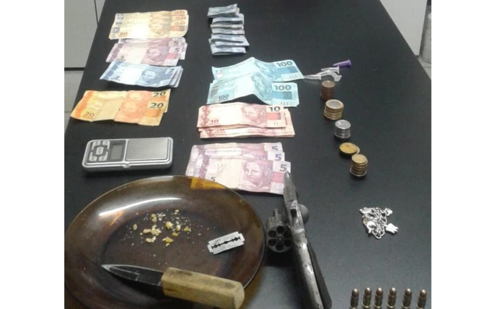 Jovem é detido com droga e arma em Santa Maria