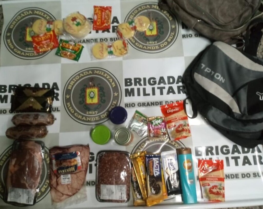 Grupo suspeito de furtar produtos de lojas em Santa Maria é detido