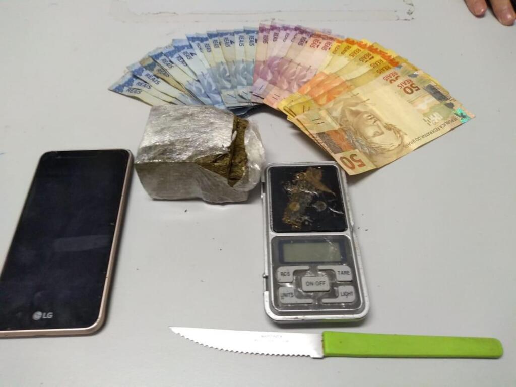 Suspeita de tráfico de drogas é presa em Cruz Alta