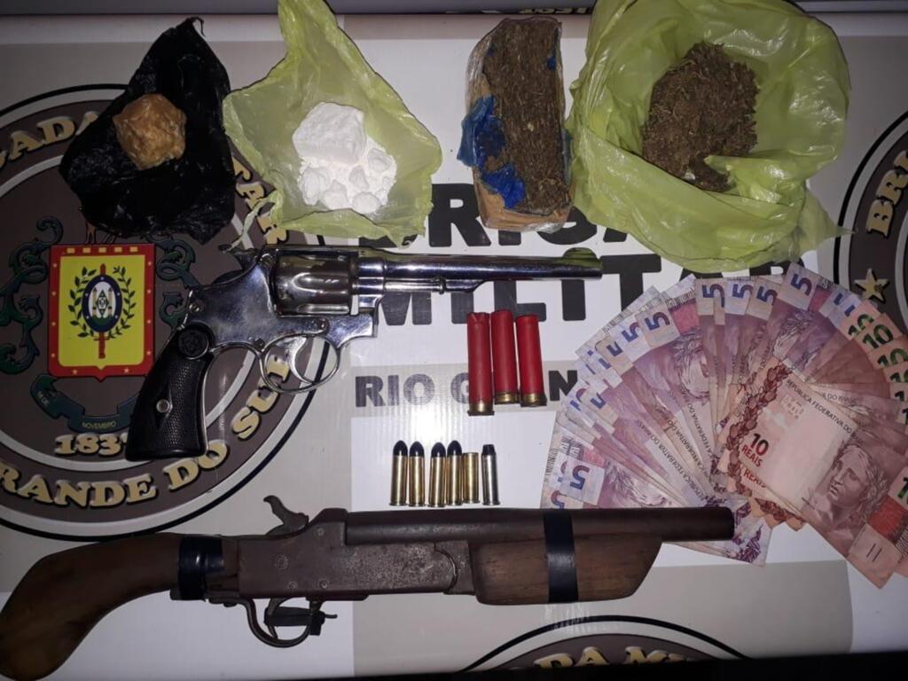 Adolescente é apreendido com garrucha escondida em mochila em Santa Maria