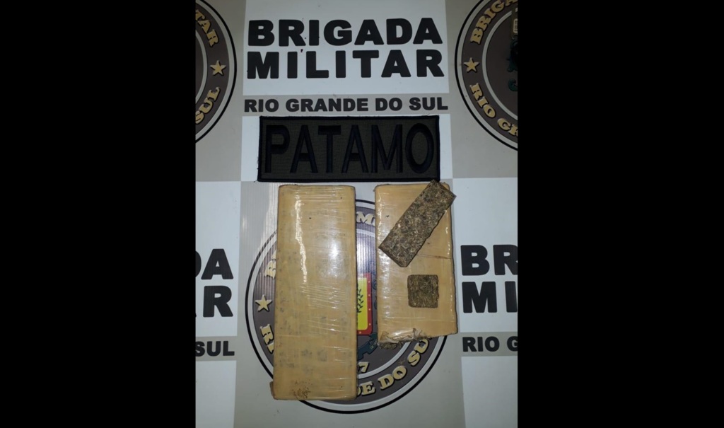 Homem é preso transportando 2 kg de maconha dentro de carro em Santa Maria