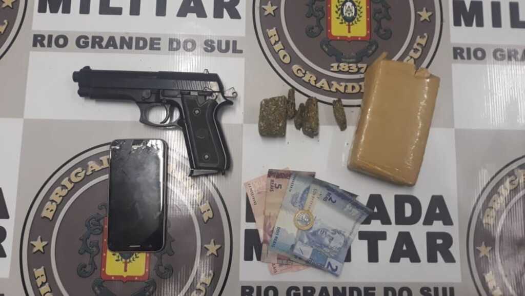 Traficante é flagrado vendendo drogas próximo de escola em Santa Maria