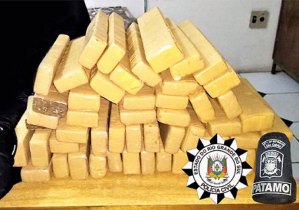 Jovem é preso com quase 25 kg de maconha em mala na rodoviária de São Gabriel