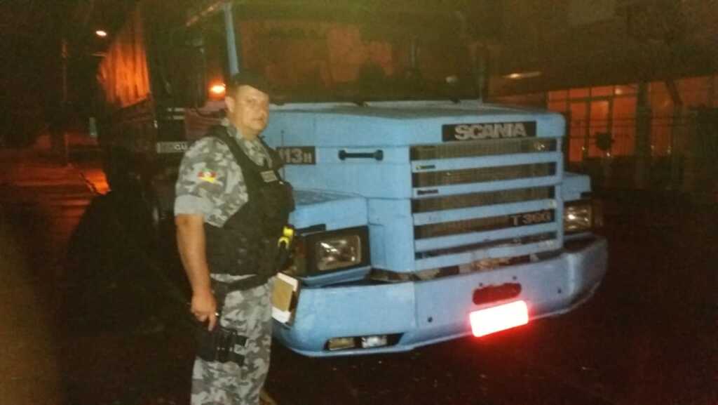 Dupla é presa após ser flagrada furtando trilho de trem em Cruz Alta