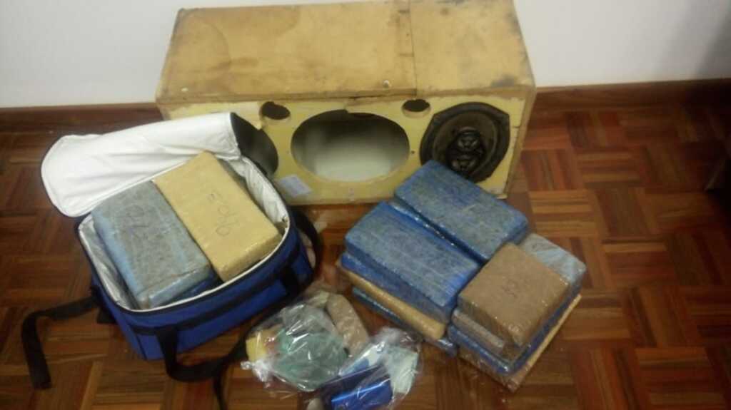 Foto: Divulgação Polícia Civil de Santiago - A droga estava dividida em três locais dentro do carro