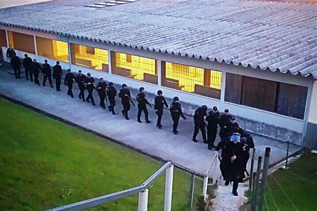 Um agente penitenciário administrativo é destinado para a região