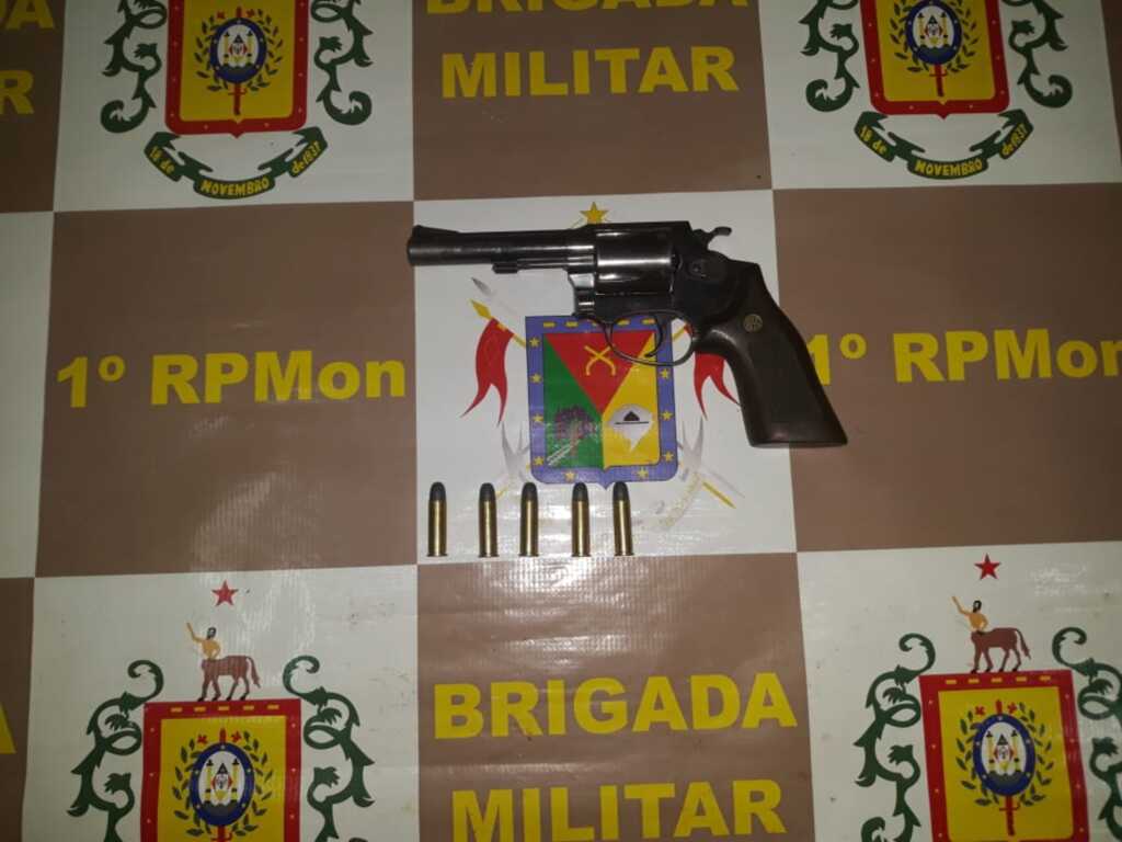 Jovem é detido por porte ilegal de arma de fogo em Santa Maria