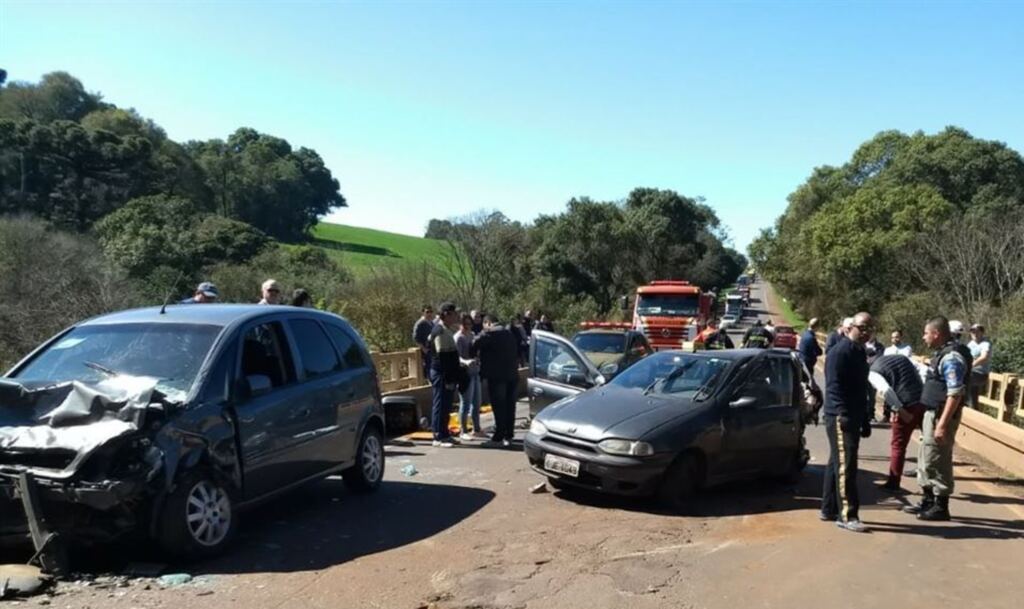 título imagem Mãe e filha feridas em acidente na ERS-223 continuam hospitalizadas