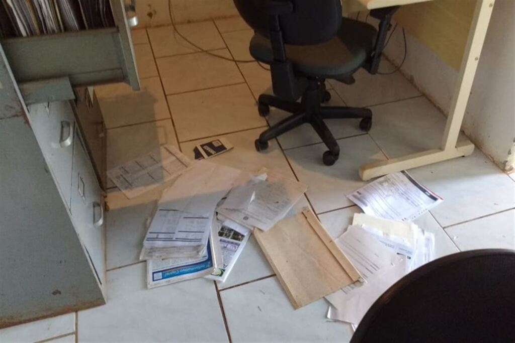 Mulher é ferida em roubo a escritório da Emater em Jari