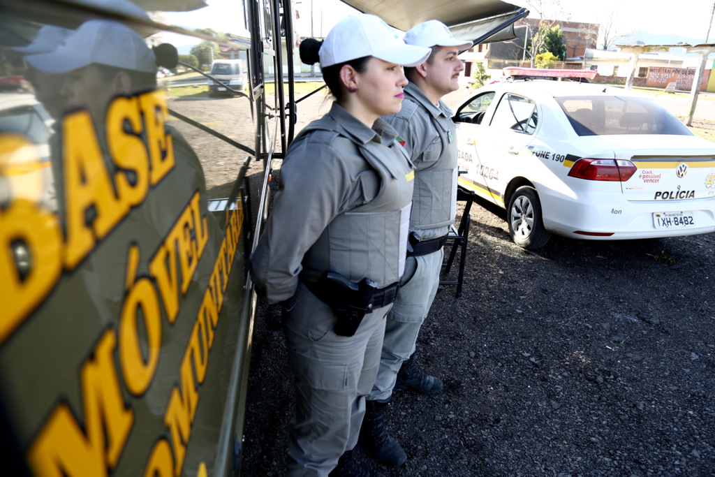 Comunidade da Nova Santa Marta vivencia aproximação com a Brigada Militar