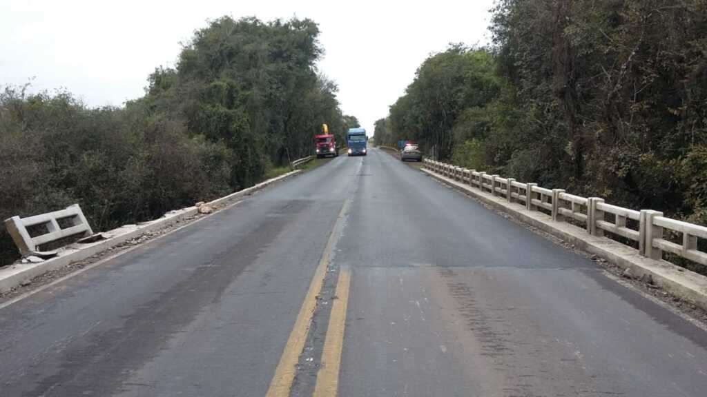 Acidente mata caminhoneiro no mesmo local onde avó, mãe e filha morreram