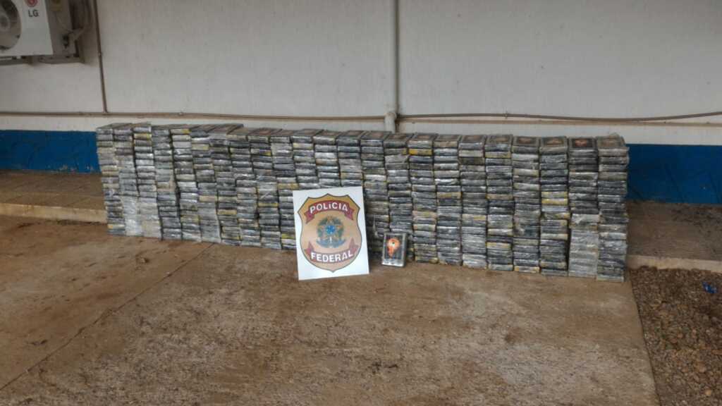 PF apreende cerca de meia tonelada de cocaína em bloco de concreto