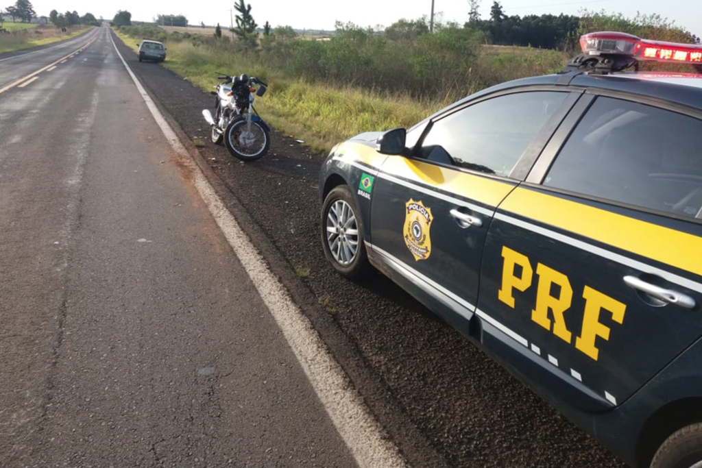Motociclista fica ferido após colisão em Santiago