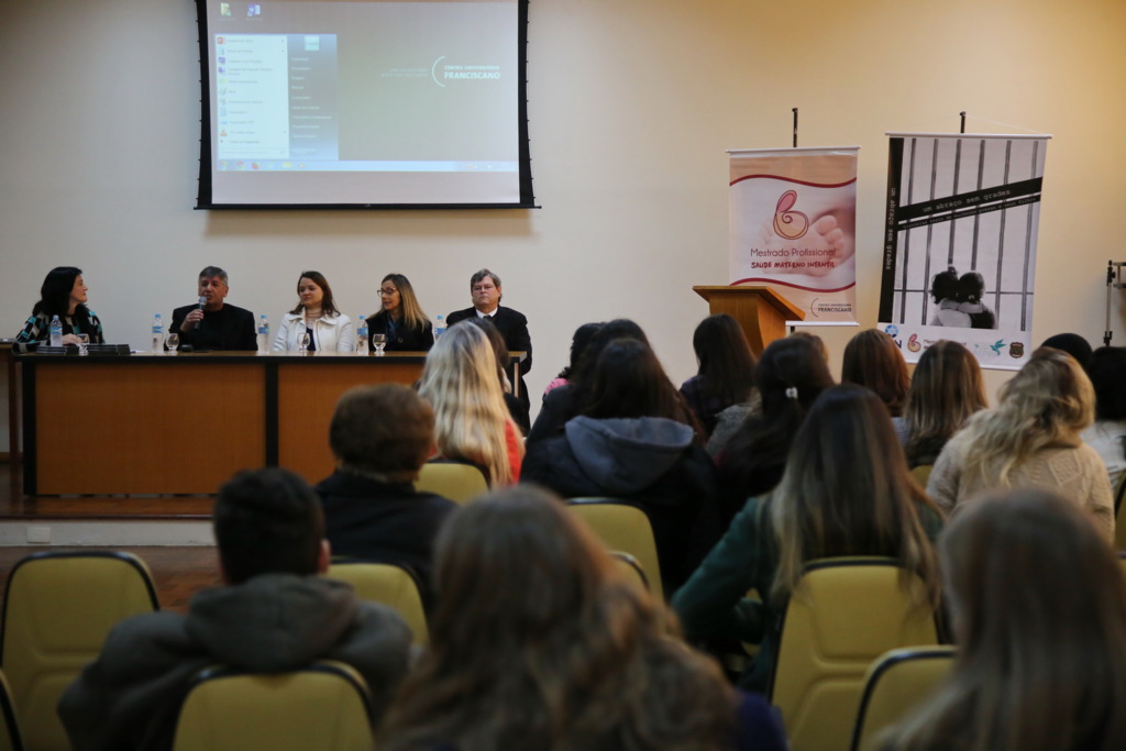 título imagem Projeto que aproxima presas de seus filhos inspira documentário lançado na UFN