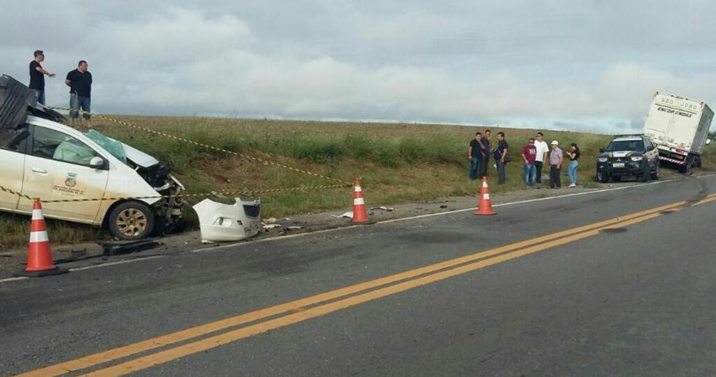 Funcionário de prefeitura morre em acidente na BR-290