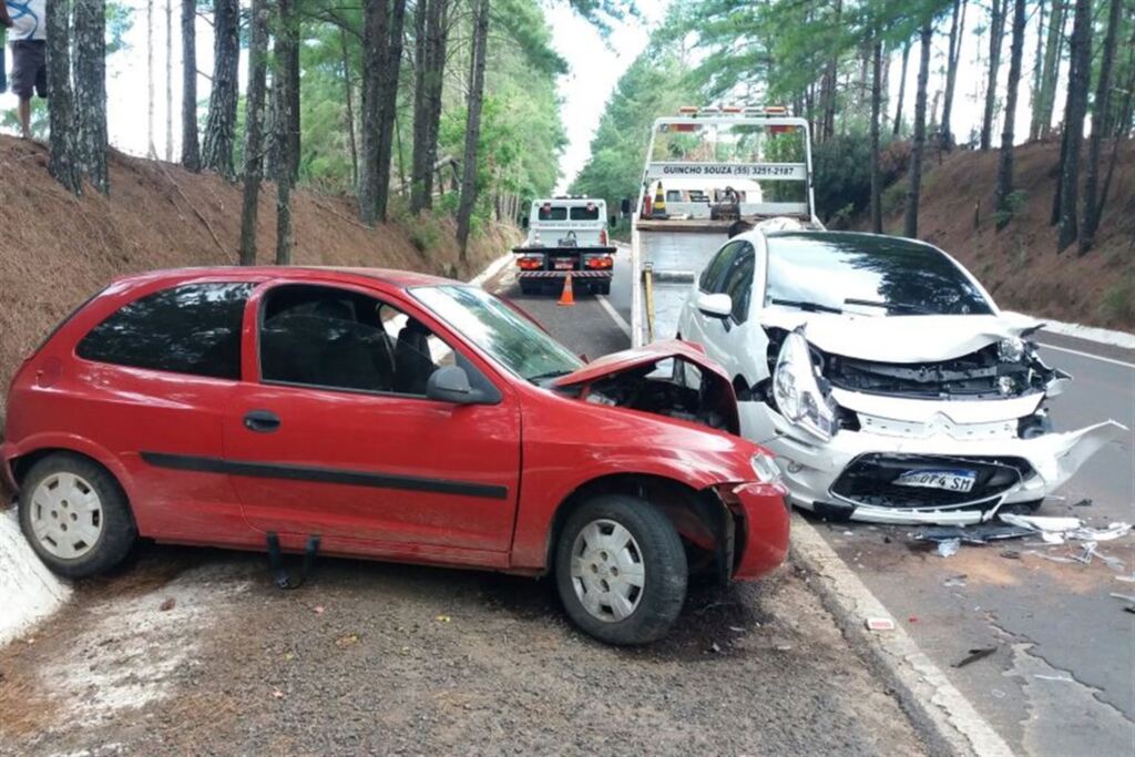 Casal de Jaguari fica gravemente ferido em colisão na BR-287