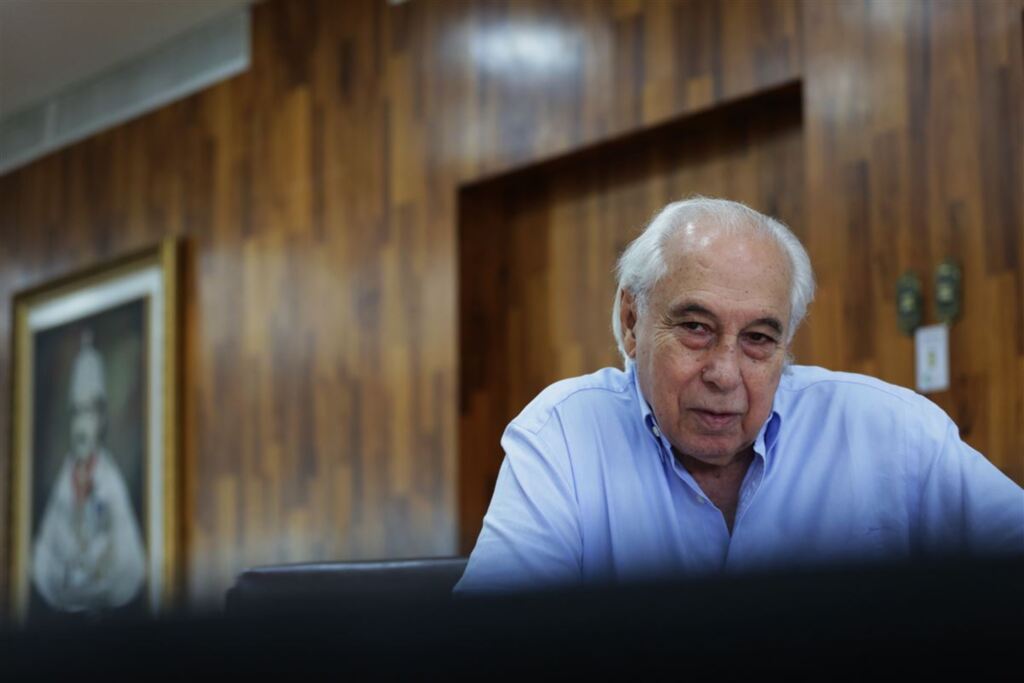 Foto: Lucas Amorelli (Diário) - Embaixador Sérgio de Queiroz Duarte também explora possibilidade de realizar conferência internacional em Santa Maria este ano