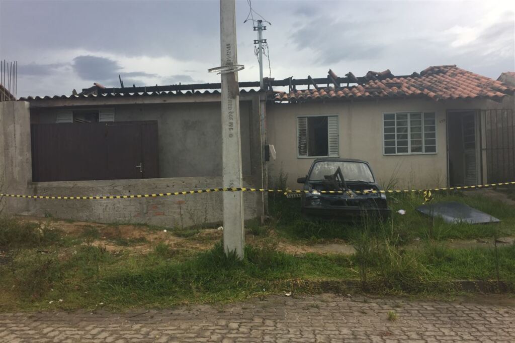 Duas casas são alvo de incêndio criminoso em Santa Maria