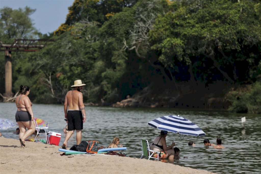 Todos os balneários da Região Central estão próprios para banho