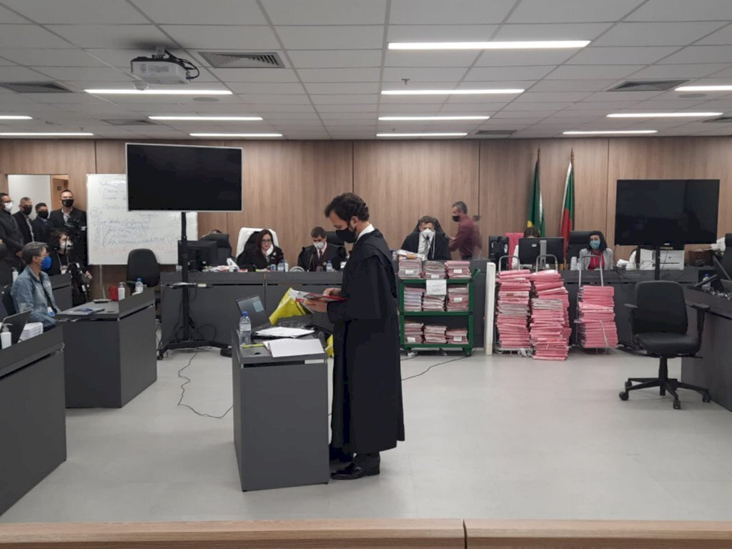 Júri da Kiss será retomado  às 10h de sexta-feira com réplica do MP