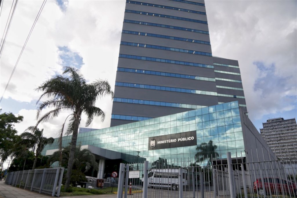 título imagem Veja como funciona a importante e decisiva missão dos jurados no tribunal do júri