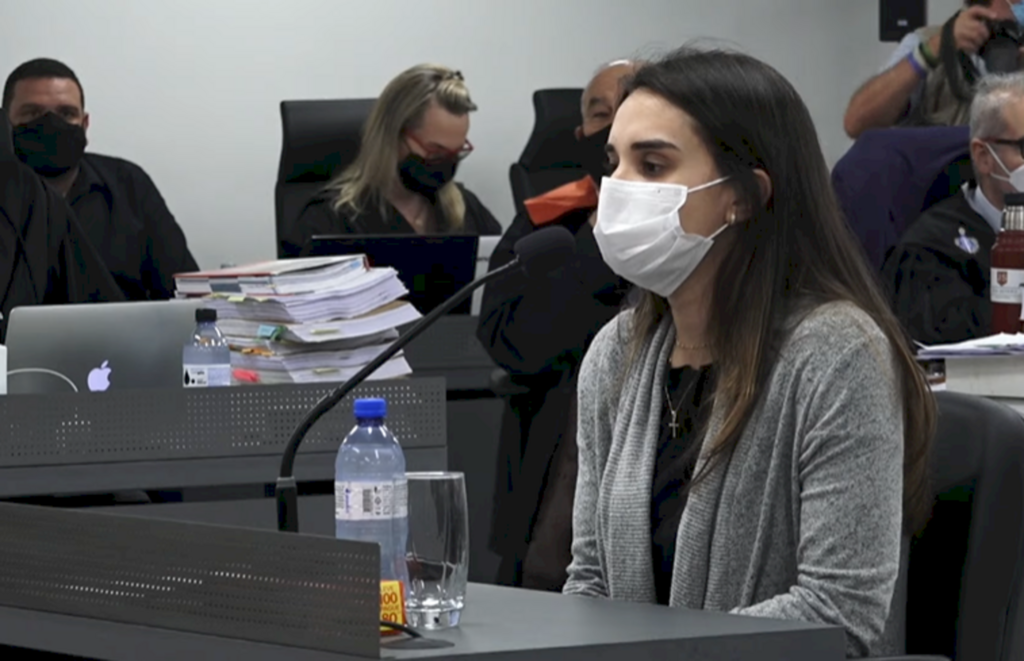 'Quando o Kiko percebeu o incêndio ele falou: 'saiam, abram as portas'', diz esposa