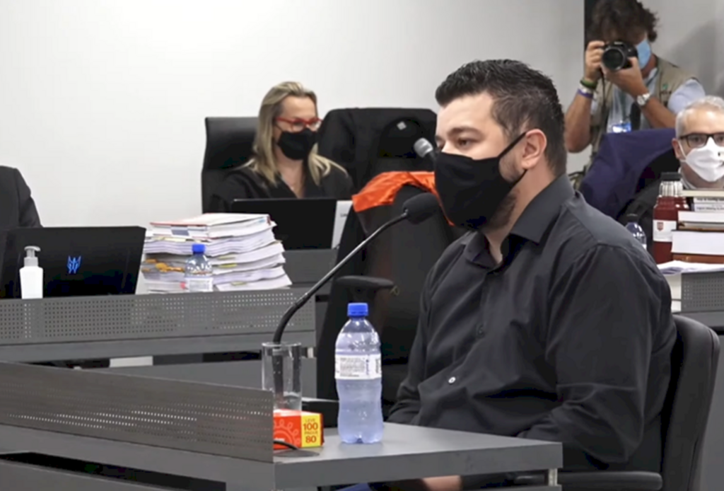 'Com 800 pessoas, a gente não permitia mais a entrada', afirma sobrinho de sócio da Kiss