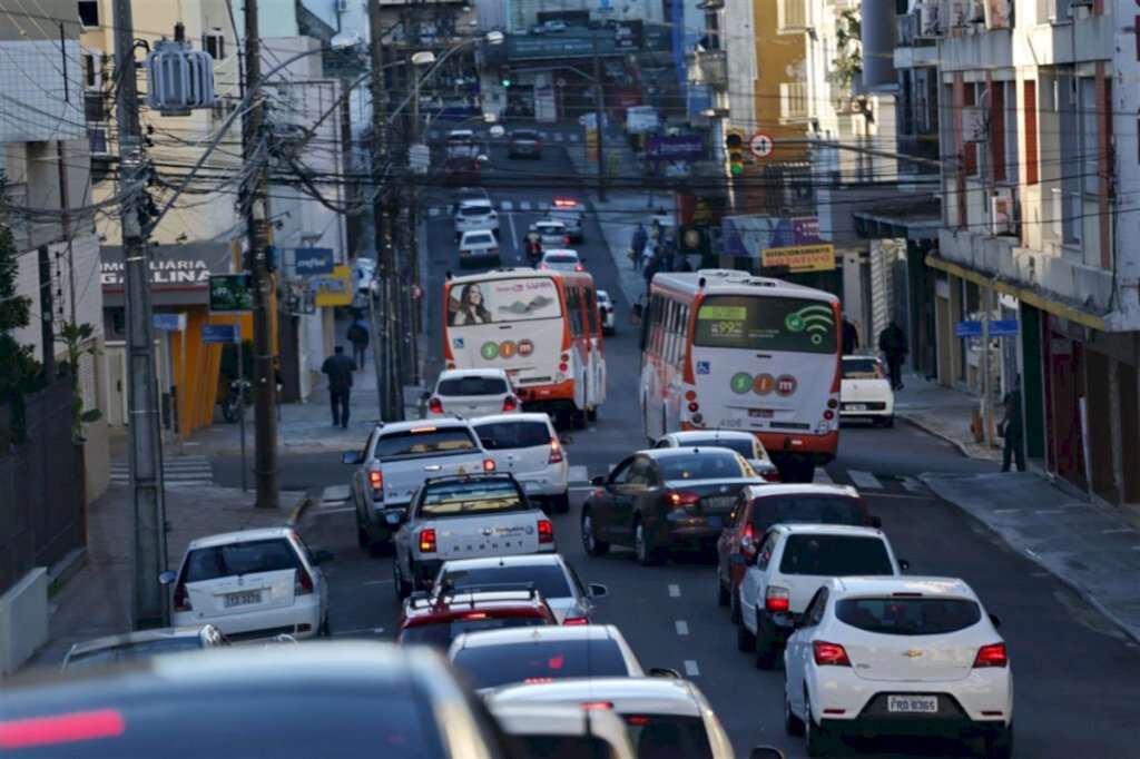VÍDEO: com menos itinerários atualmente, licitação do transporte coletivo fica para 2022