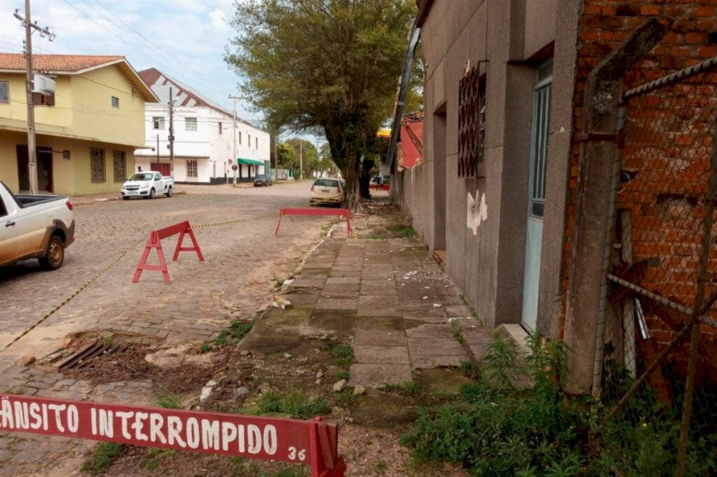 título imagem Nível de rio baixa, mas população segue alerta no balneário Passo do Verde