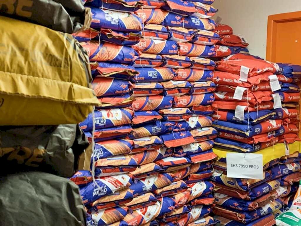 Agudo distribui sementes de milho para produtores do município