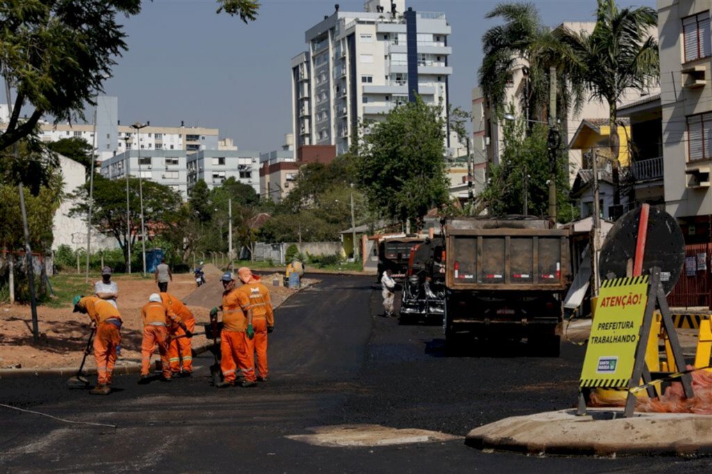 Trânsito tem alterações por conta de obra no Bairro Menino Jesus