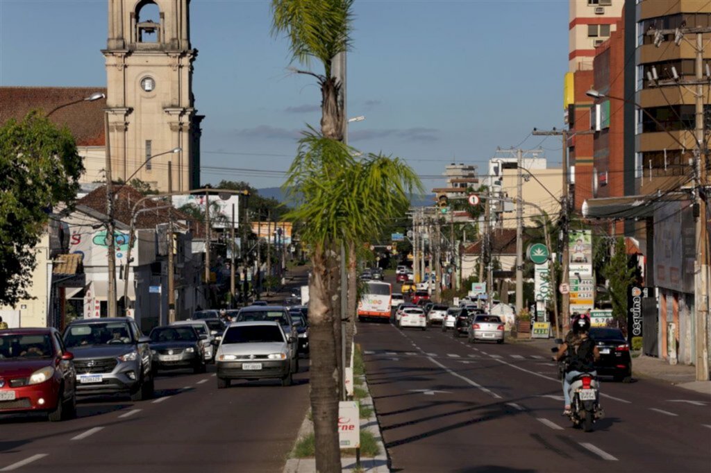 Trânsito terá bloqueio em meia pista e intervenções nesta sexta-feira