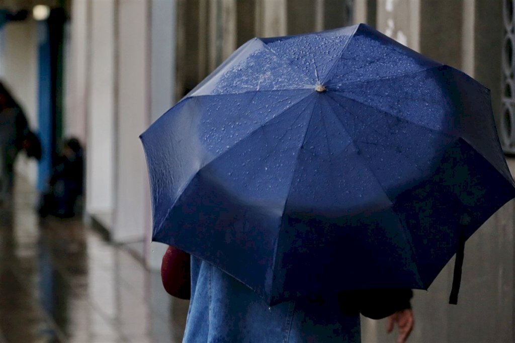 Temperaturas baixam e frio volta para Santa Maria e região