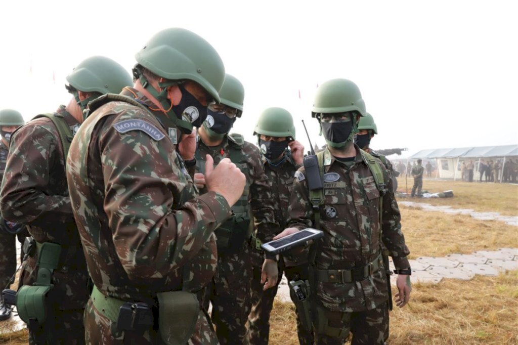 O primeiro tiro digital da Artilharia do Exército Brasileiro