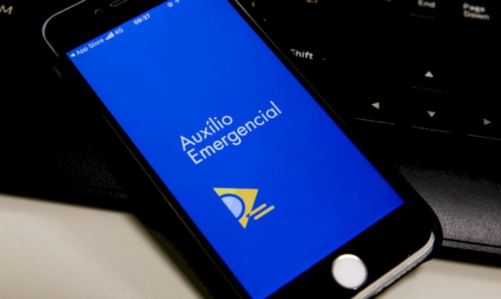 Governo prorroga auxílio emergencial por mais três meses