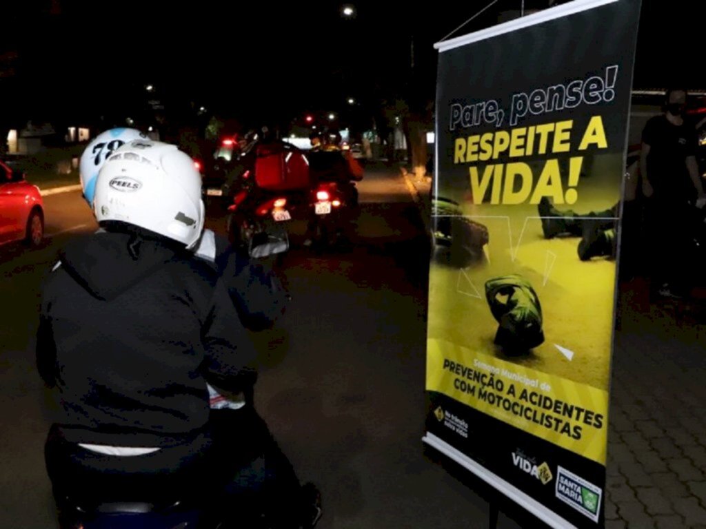 Blitze educativas abordam motociclistas em Santa Maria