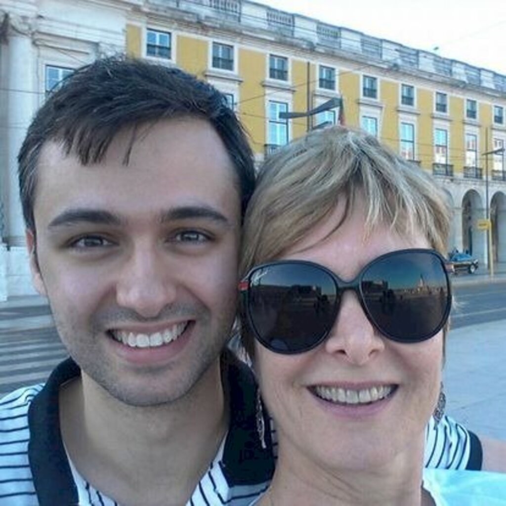 Jornalista e cineasta conta sobre carreira na comunicação e na arte